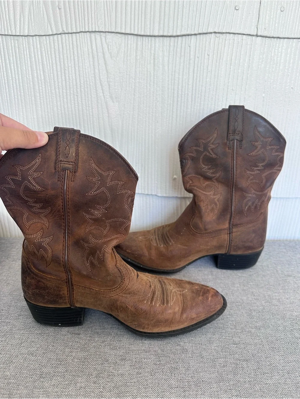 Ariat Kids Size 4 Distressed Brown Leather Western Heritage Boots Girls Pointed
